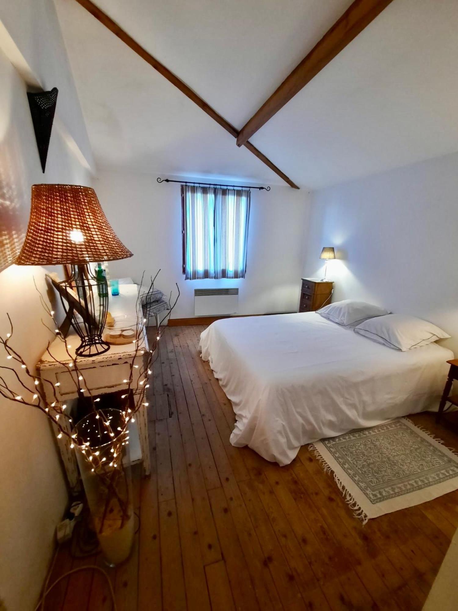 Bed and Breakfast Pierres Et Jardins Senlis  Exteriér fotografie