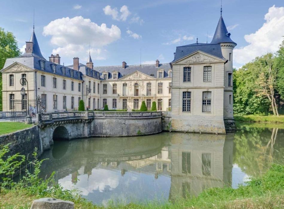 Bed and Breakfast Pierres Et Jardins Senlis  Exteriér fotografie